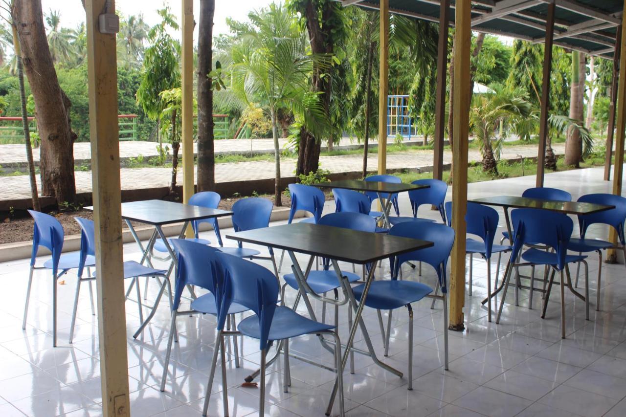 Pondok Wisata dan Restoran Elim Waingapu Exterior foto