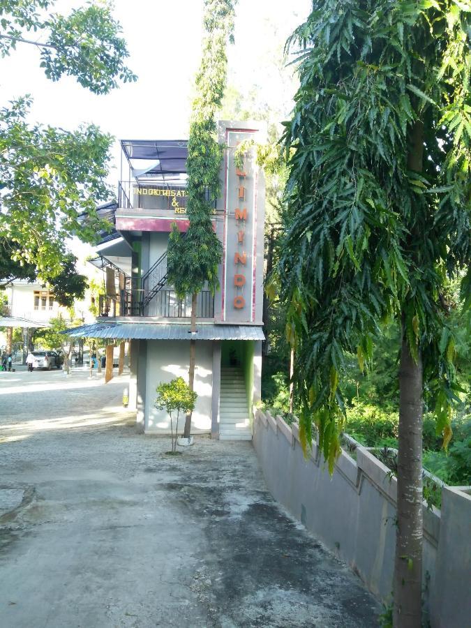Pondok Wisata dan Restoran Elim Waingapu Exterior foto