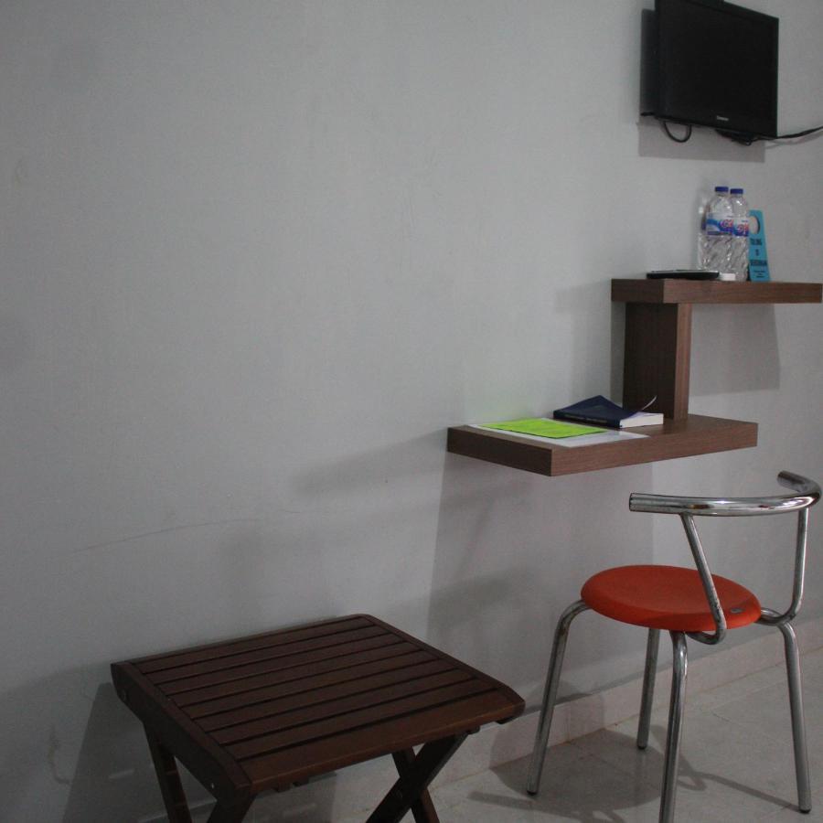 Pondok Wisata dan Restoran Elim Waingapu Exterior foto