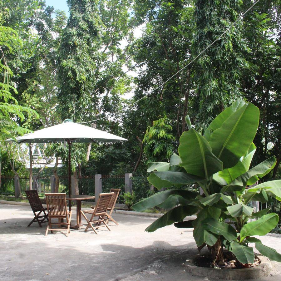Pondok Wisata dan Restoran Elim Waingapu Exterior foto